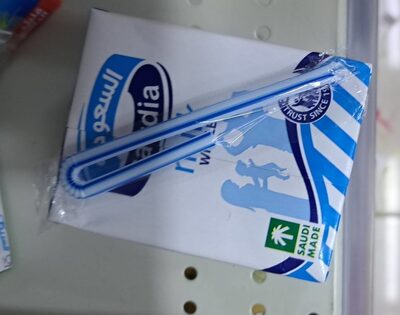 حليب سعودي كامل الدسم ٢٤ * ​​٢٠٠ مل